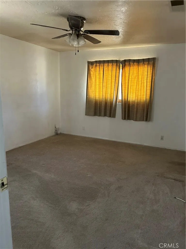 17035 Deodar Hesperia, CA 92345