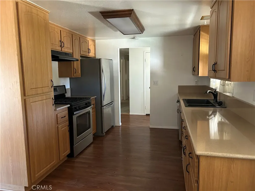 17035 Deodar Hesperia, CA 92345