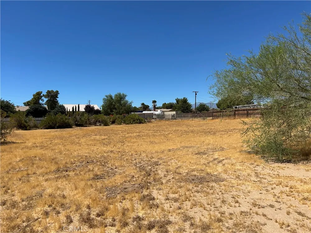 17035 Deodar Hesperia, CA 92345