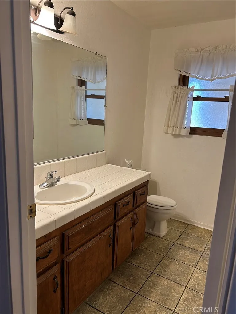 17035 Deodar Hesperia, CA 92345