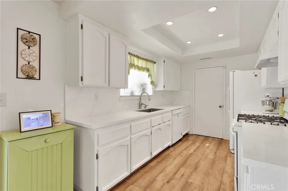 9515 Yucca Street Apple Valley, CA 92308