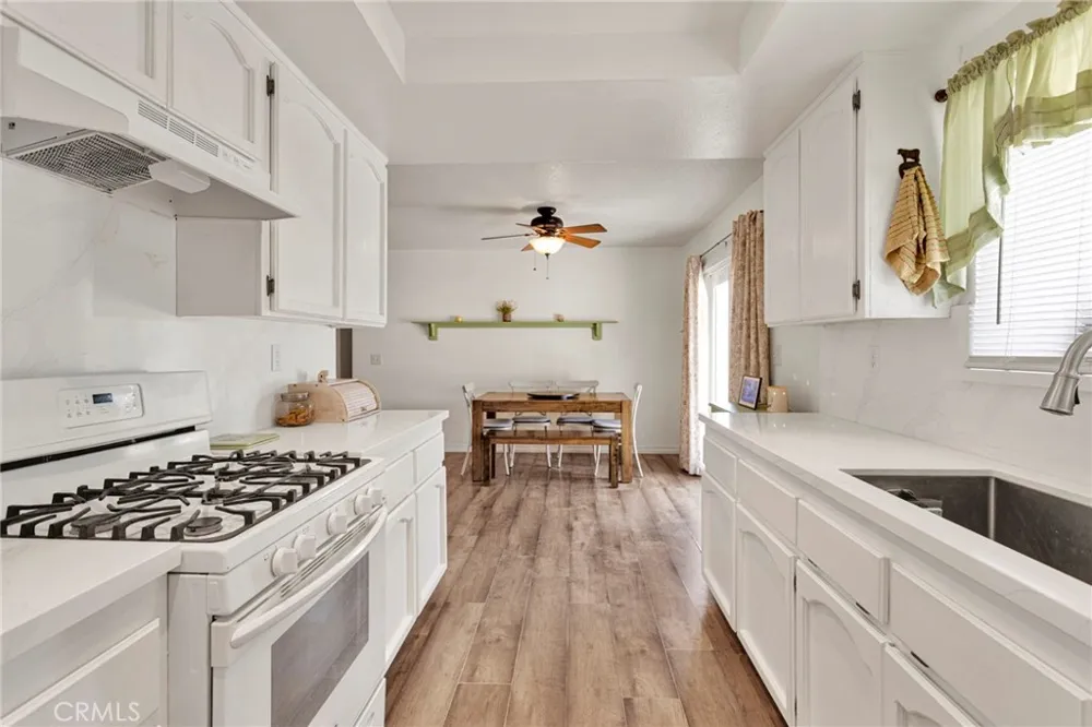 9515 Yucca Street Apple Valley, CA 92308