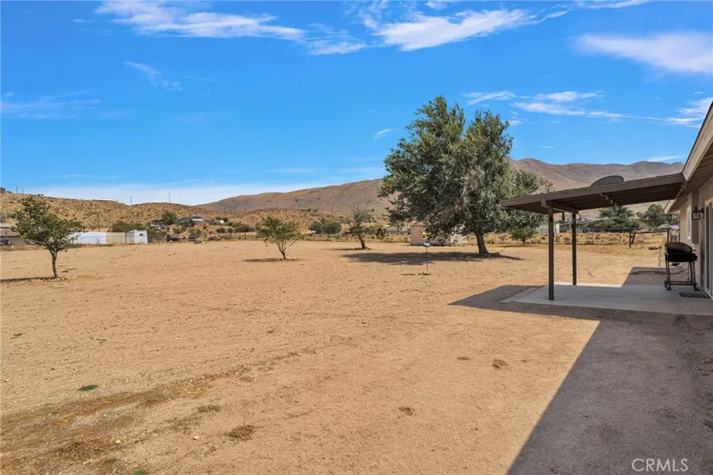 9515 Yucca Street Apple Valley, CA 92308
