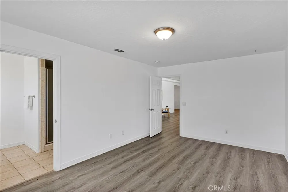 9352 Cedar Street Oak Hills, CA 92344