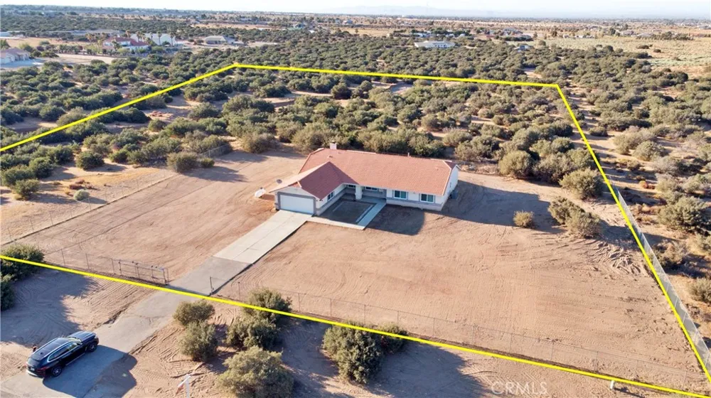 9352 Cedar Street Oak Hills, CA 92344
