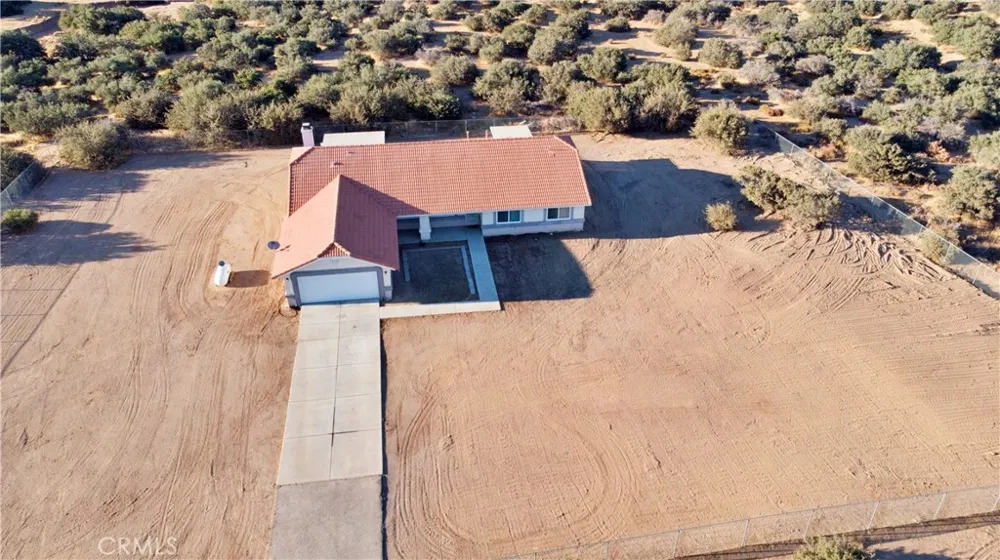 9352 Cedar Street Oak Hills, CA 92344