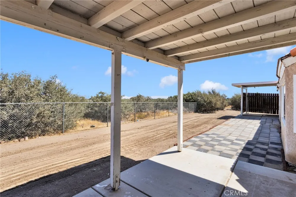 9352 Cedar Street Oak Hills, CA 92344
