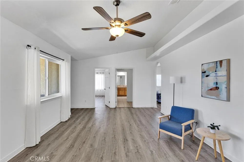 9352 Cedar Street Oak Hills, CA 92344