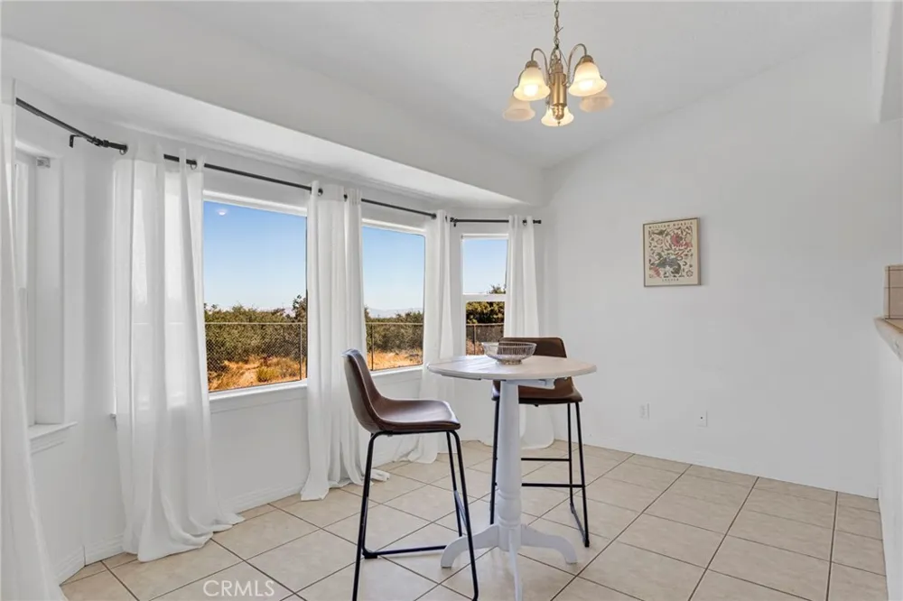 9352 Cedar Street Oak Hills, CA 92344