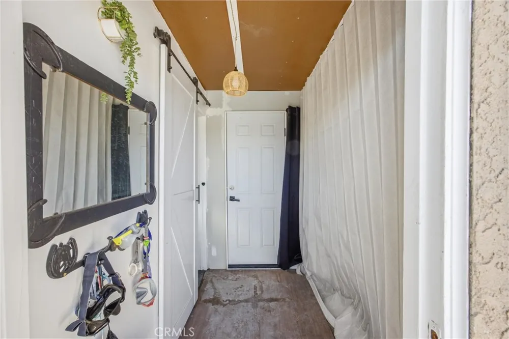 19185 Shoshonee Apple Valley, CA 92307