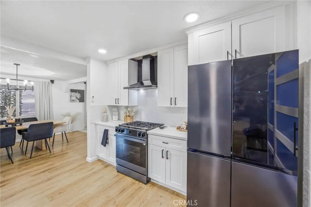 19185 Shoshonee Apple Valley, CA 92307