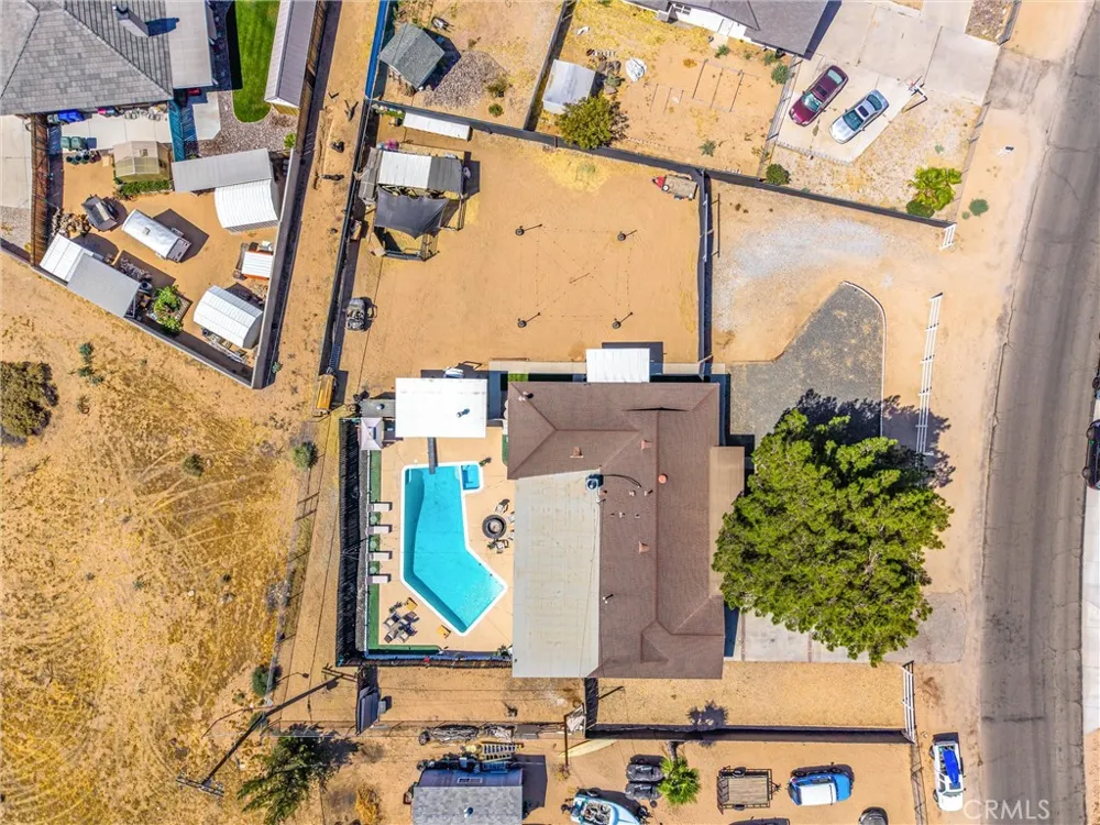 19185 Shoshonee Apple Valley, CA 92307