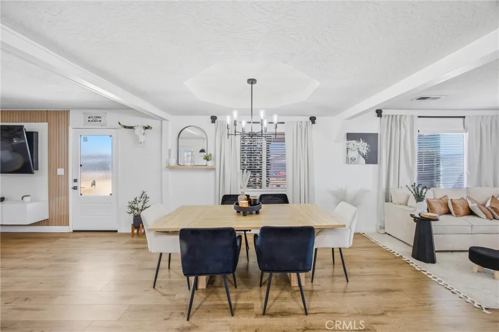19185 Shoshonee Apple Valley, CA 92307