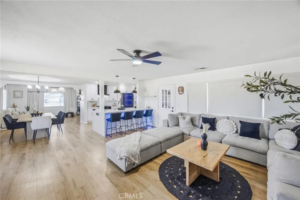 19185 Shoshonee Apple Valley, CA 92307