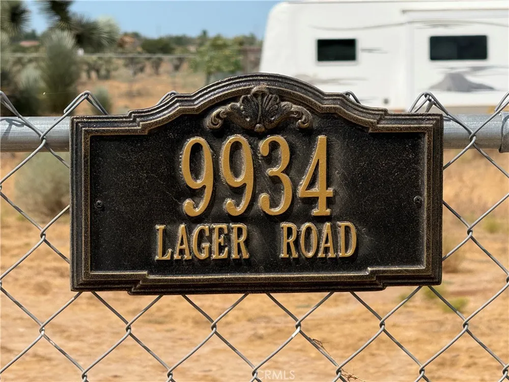 9934 Lager Phelan, CA 92371