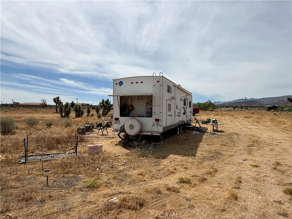 9934 Lager Phelan, CA 92371