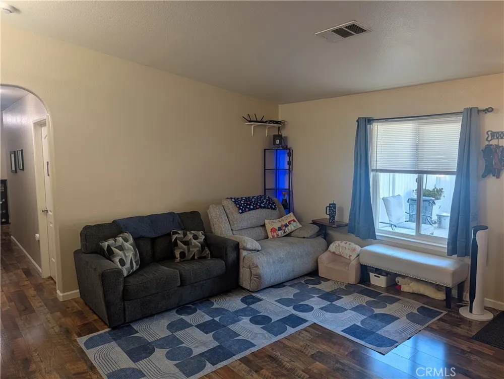 16410 Smoke Tree Hesperia, CA 92345