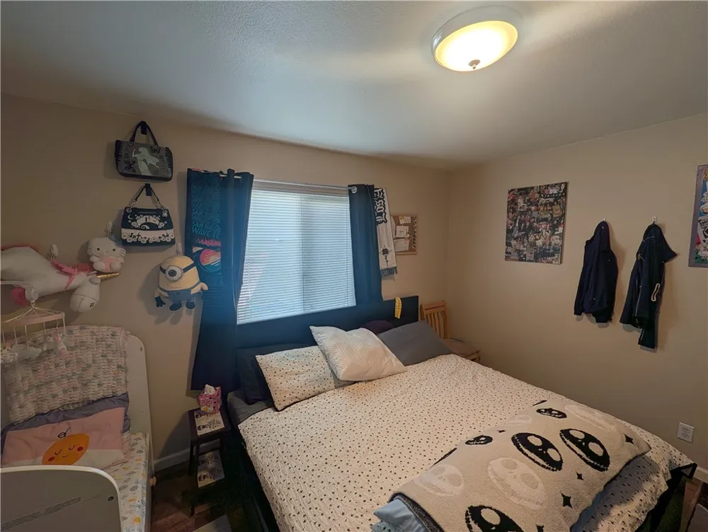 16410 Smoke Tree Hesperia, CA 92345