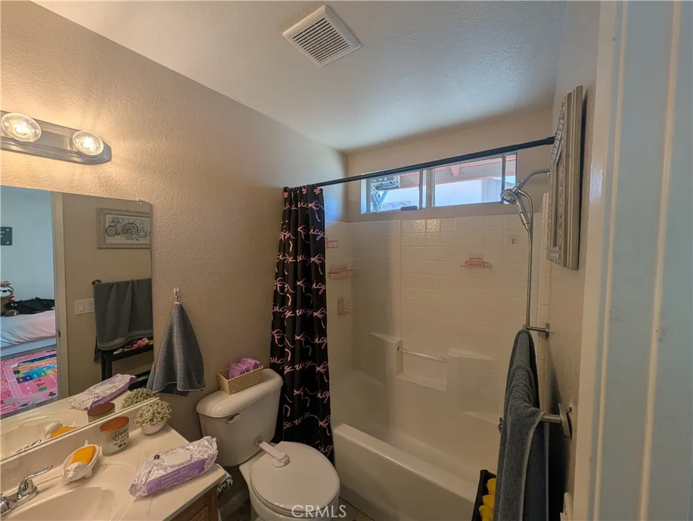 16410 Smoke Tree Hesperia, CA 92345