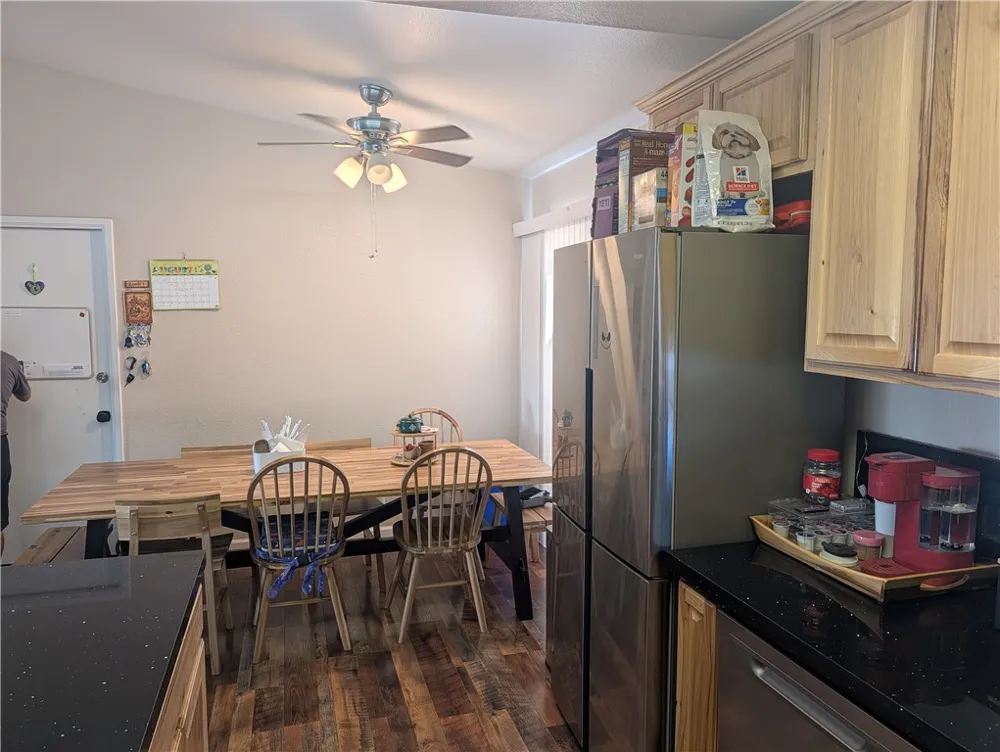 16410 Smoke Tree Hesperia, CA 92345