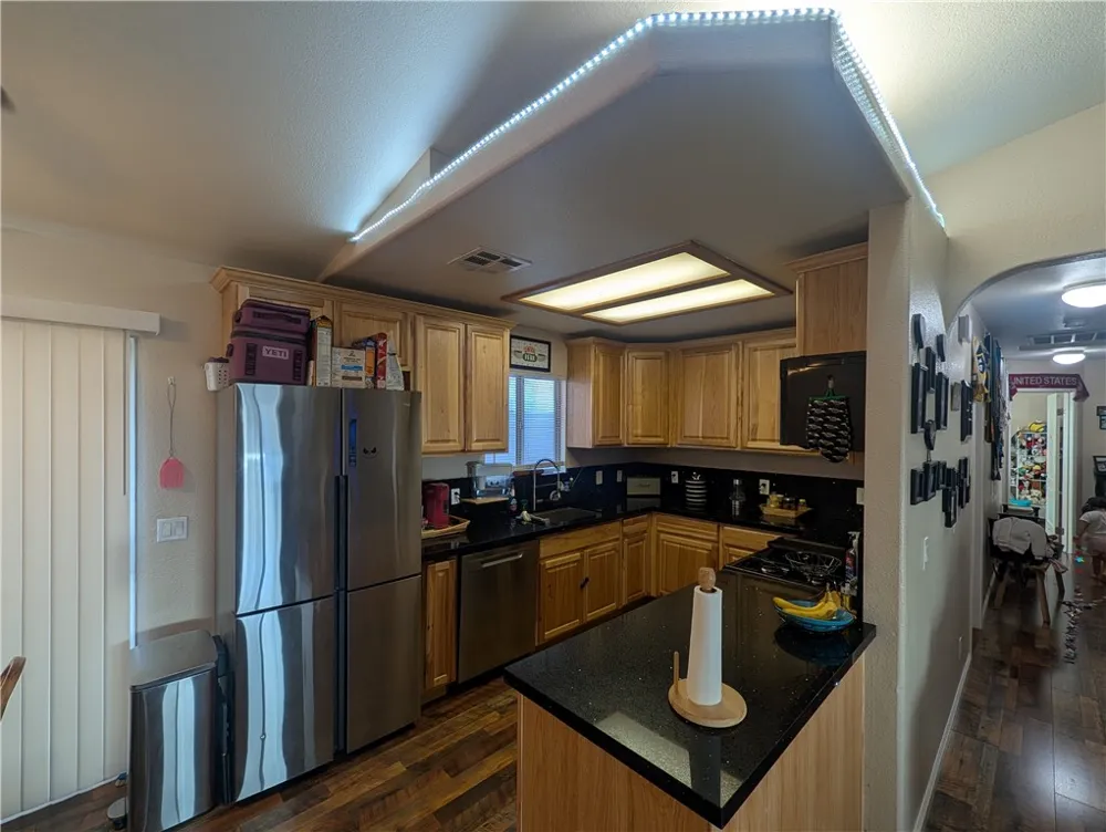 16410 Smoke Tree Hesperia, CA 92345