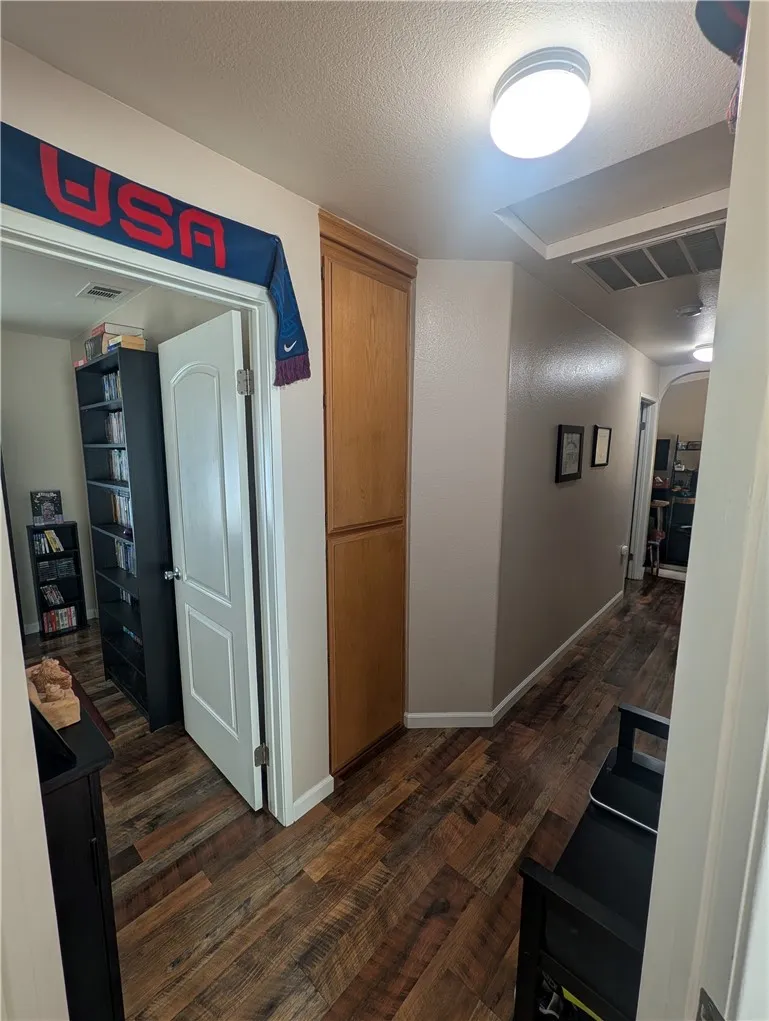 16410 Smoke Tree Hesperia, CA 92345