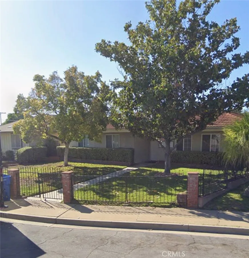 1915 Ervilla Place Pomona, CA 91767