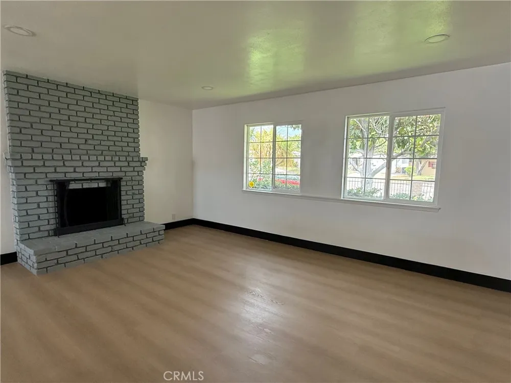 1915 Ervilla Place Pomona, CA 91767