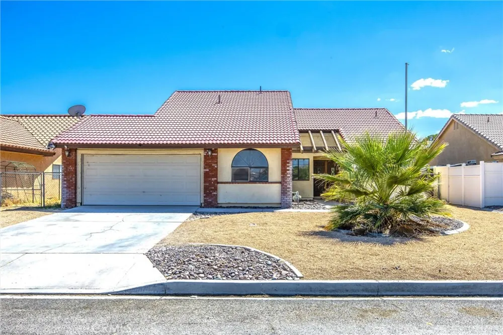 14873 Crofton Helendale, CA 92342