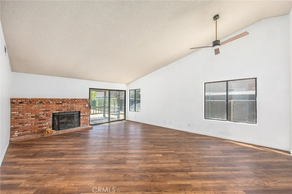 14873 Crofton Helendale, CA 92342