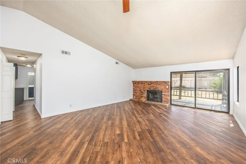 14873 Crofton Helendale, CA 92342