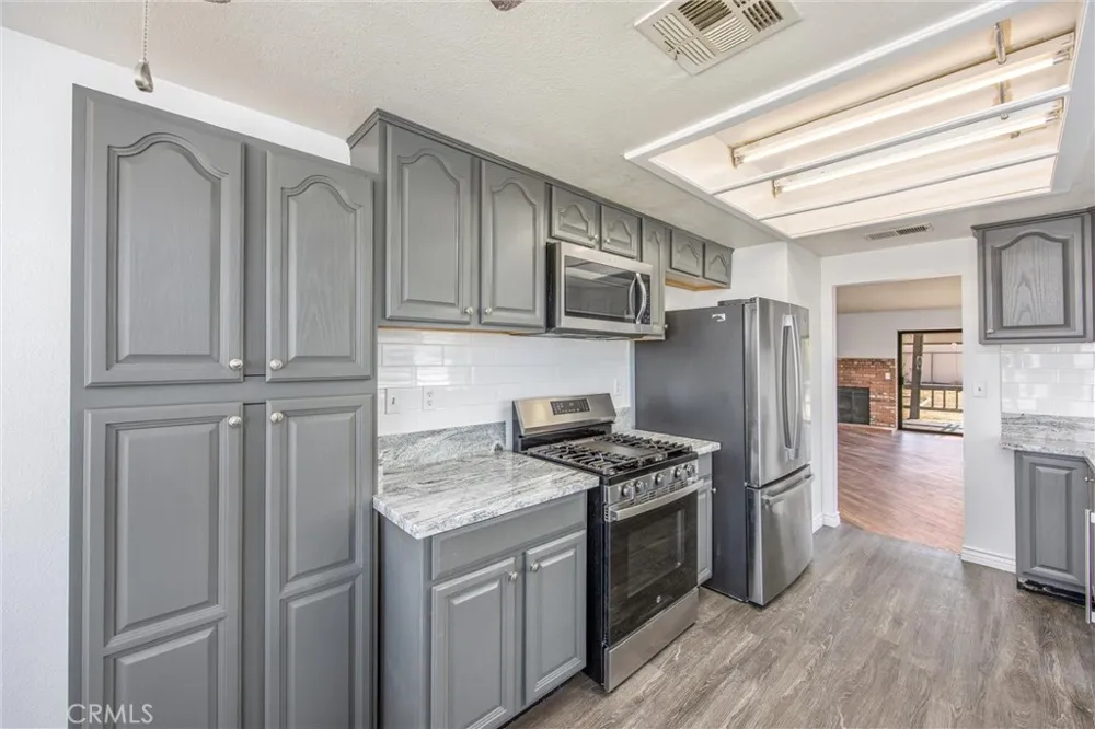 14873 Crofton Helendale, CA 92342