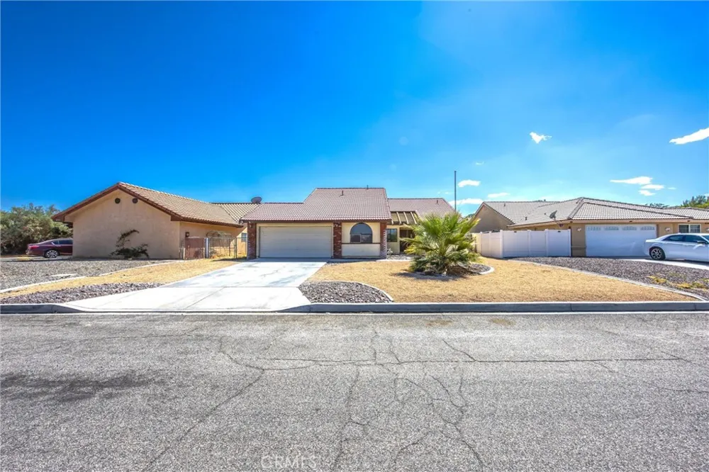 14873 Crofton Helendale, CA 92342