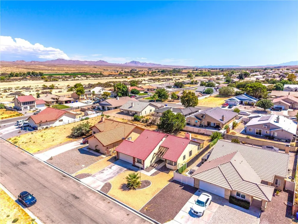 14873 Crofton Helendale, CA 92342