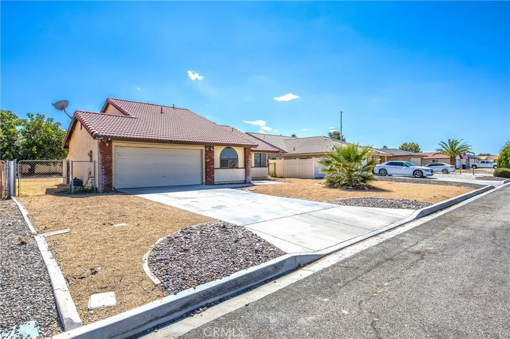 14873 Crofton Helendale, CA 92342