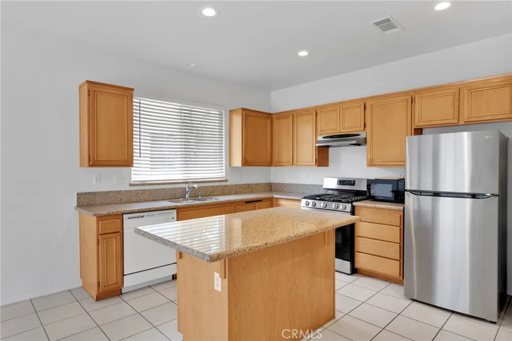 13271 Via Robles Victorville, CA 92392
