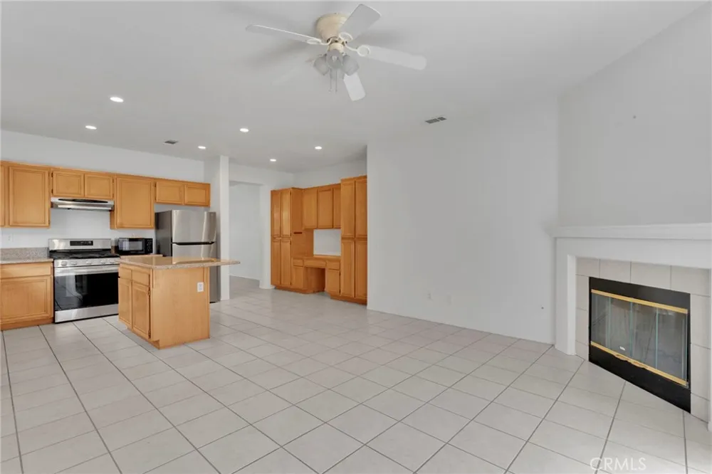 13271 Via Robles Victorville, CA 92392