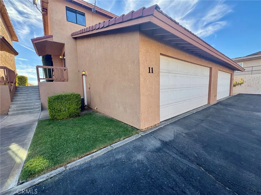 27535 Lakeview #11 Helendale, CA 92342