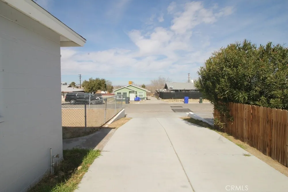 25567 Bejoal Barstow, CA 92311