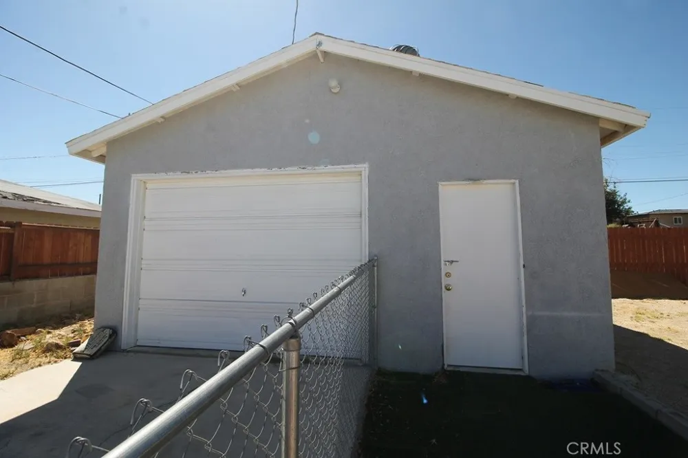 25567 Bejoal Barstow, CA 92311
