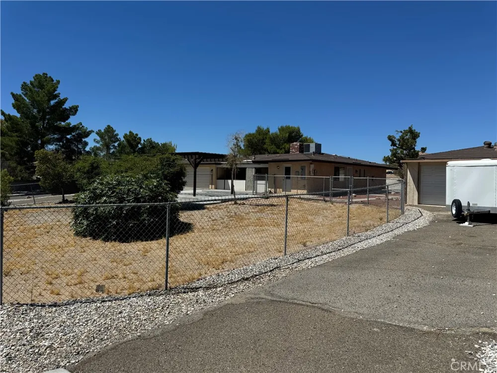 16339 Wato Road Apple Valley, CA 92307