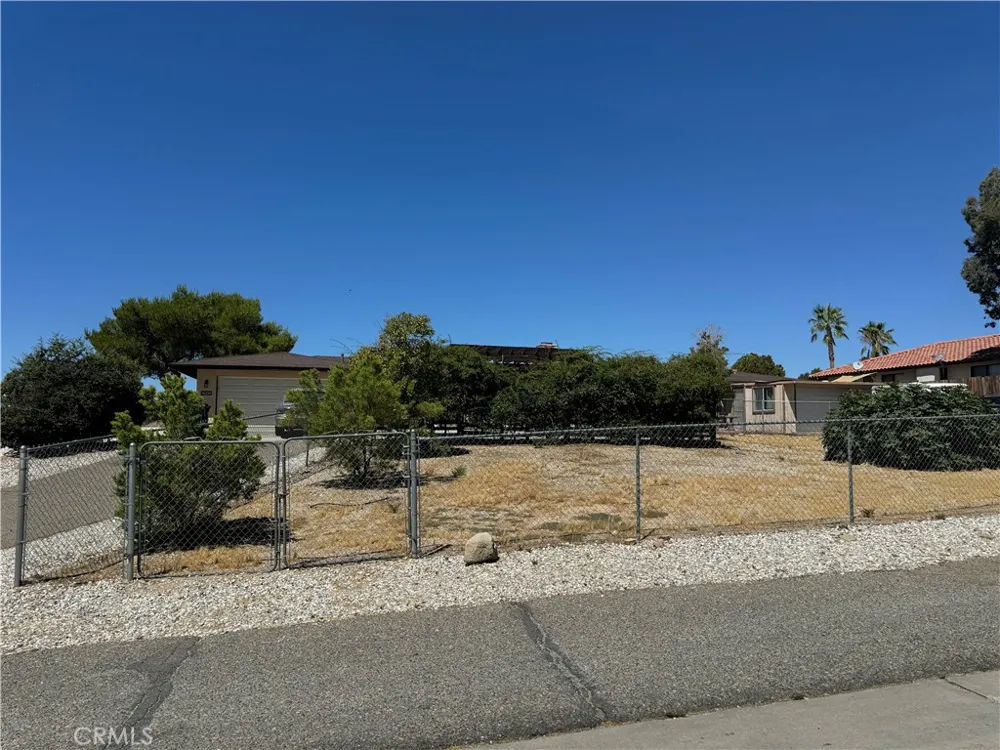 16339 Wato Road Apple Valley, CA 92307