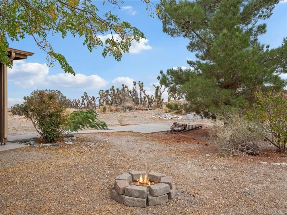 10160 Pineview Road Pinon Hills, CA 92372