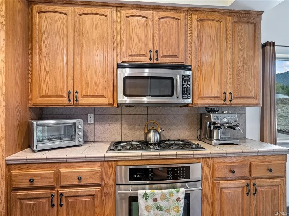 10160 Pineview Road Pinon Hills, CA 92372