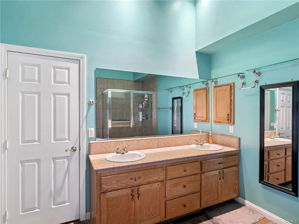 10160 Pineview Road Pinon Hills, CA 92372