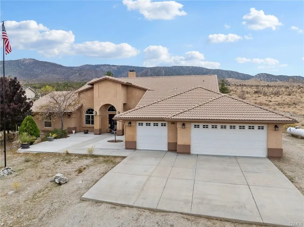 10160 Pineview Road Pinon Hills, CA 92372