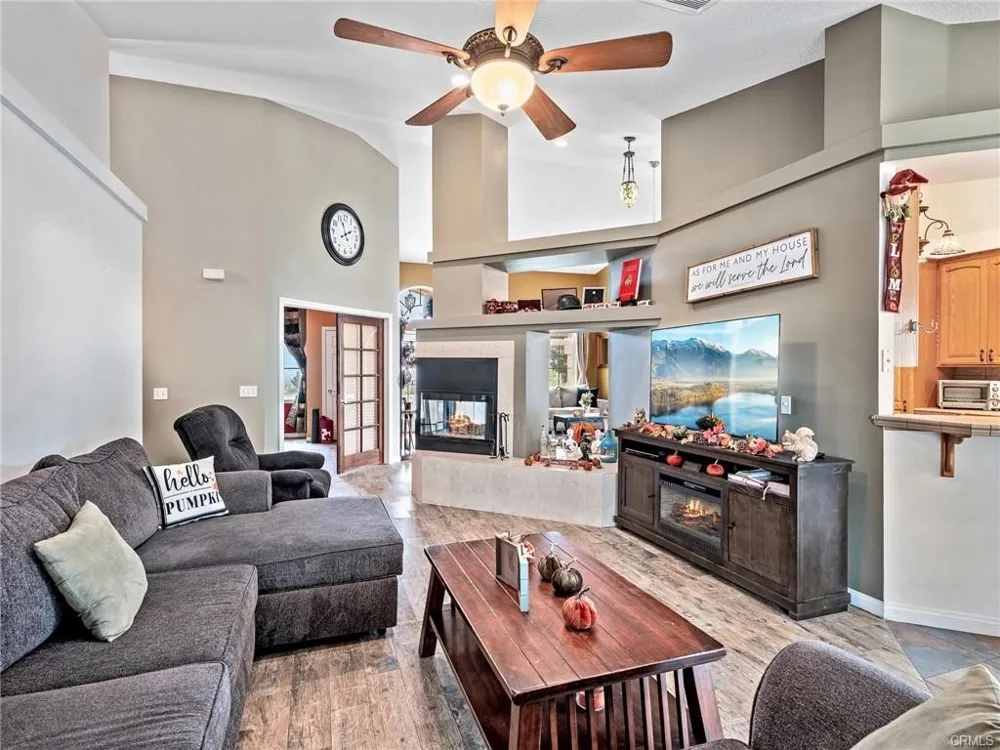 10160 Pineview Road Pinon Hills, CA 92372