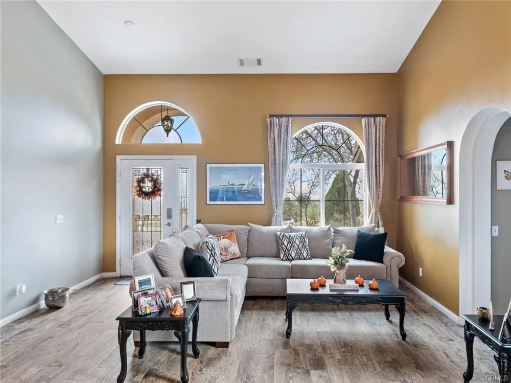 10160 Pineview Road Pinon Hills, CA 92372