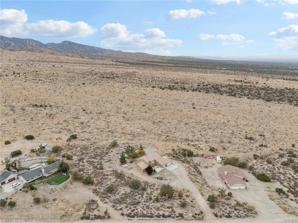 10160 Pineview Road Pinon Hills, CA 92372