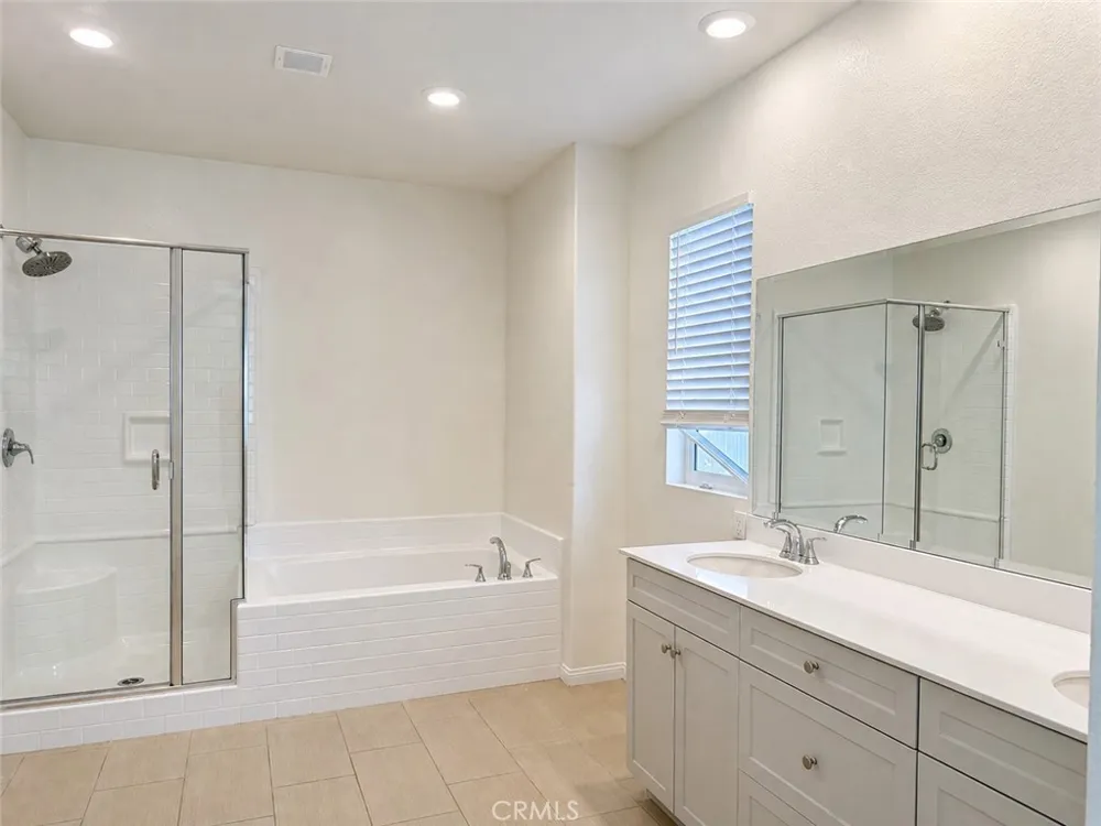 7506 Baerss Riverside, CA 92507